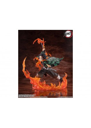 FIGURINE DEMON SLAYER TANJIRO KAMADO VERSION AVEC GARDE DU SABRE DE KYOJURO RENGOKU PAR FIGUARTS ZERO  (NEUF)